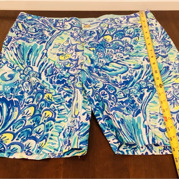 Lilly Pulitzer Chipper Blue and Yellow Patterned Shorts 10 - Picture 1 of 8